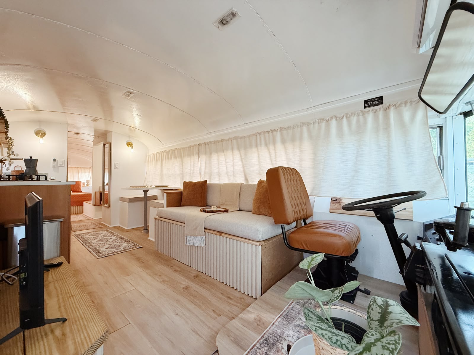 Inside the La Vagabus living space